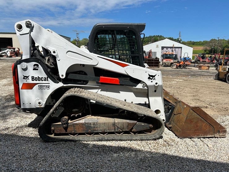 2022-bobcat-t870-image-5