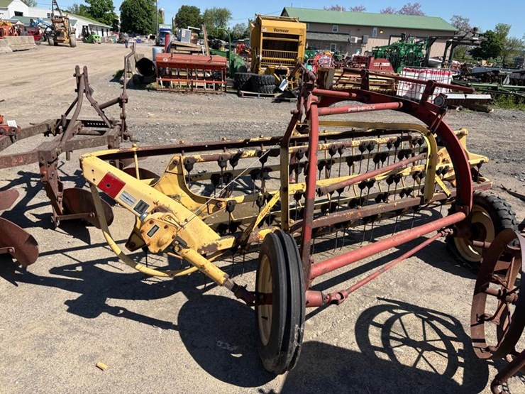new-holland-256-image-4