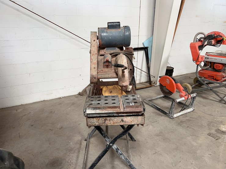electric-brick-saw-image-3