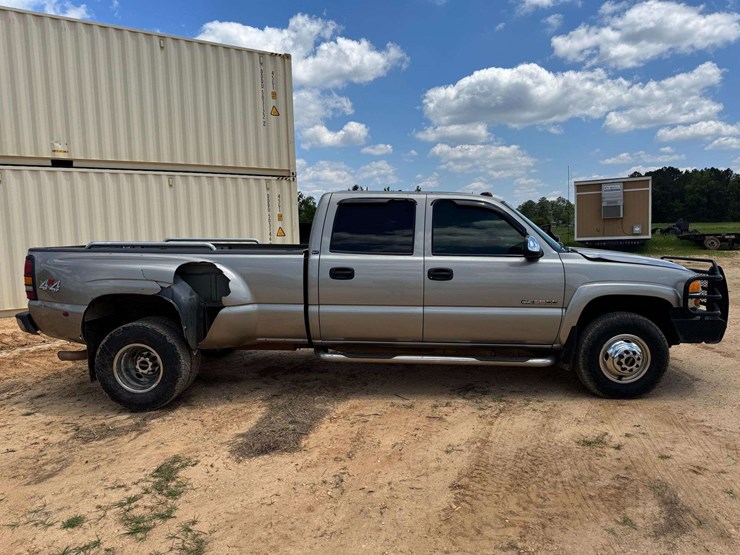 2002-gmc-sierra-3500-image-7