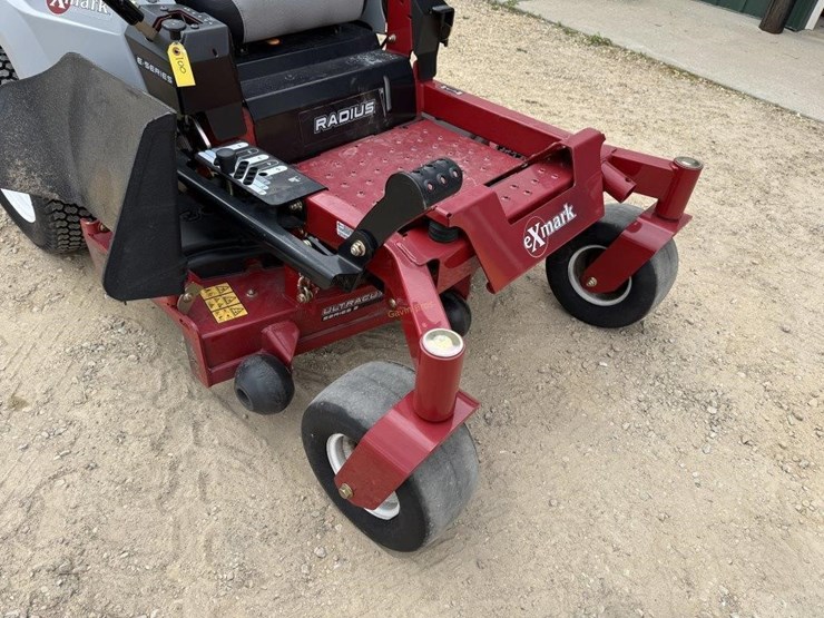 exmark-radius-zero-turn-mower-image-7