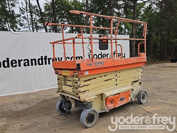 2016-jlg-3246es-image-1