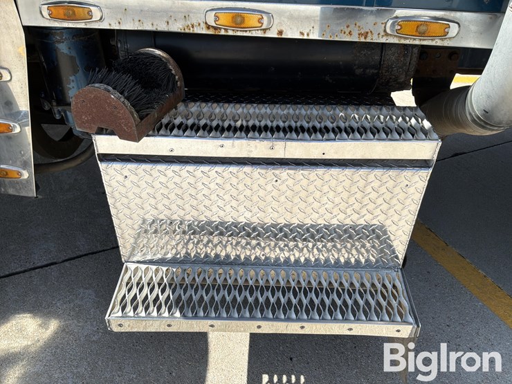 1988-peterbilt-379-image-10