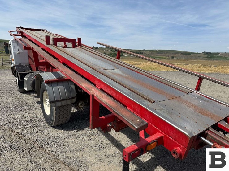 1994-peterbilt-320-image-38
