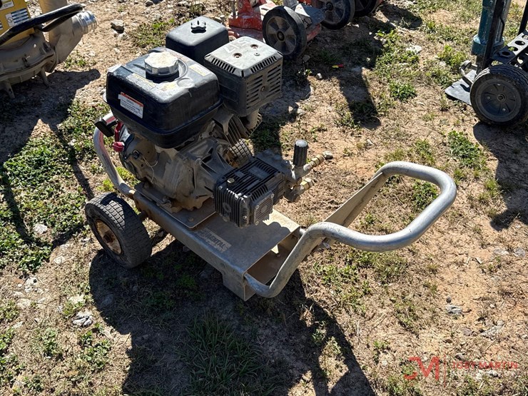 mi-t-m-4,000-psi-pressure-washer-image-3