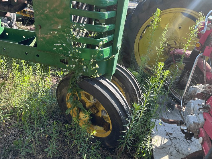 john-deere-h-image-16