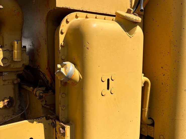 caterpillar-12f-image-33