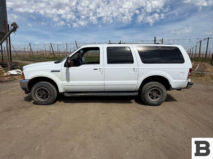 2000-ford-excursion-image-2