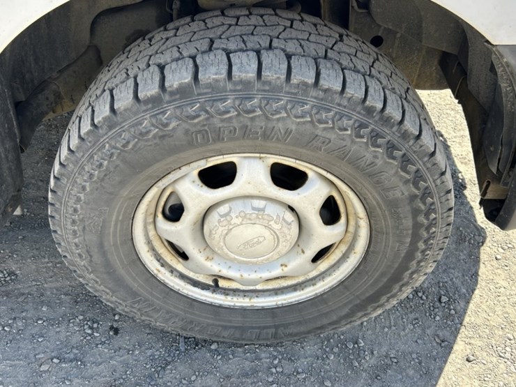2016-ford-f150-xl-image-39