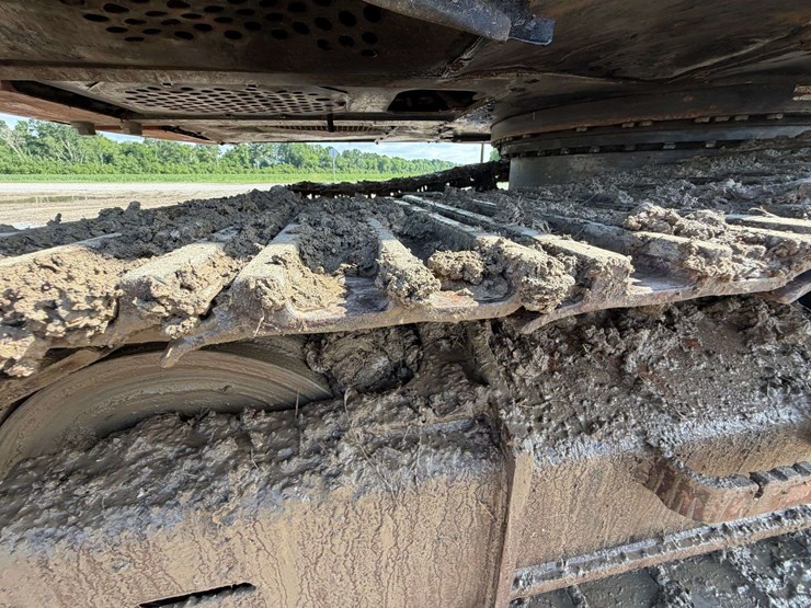 2015-hitachi-zx160-lc-image-19