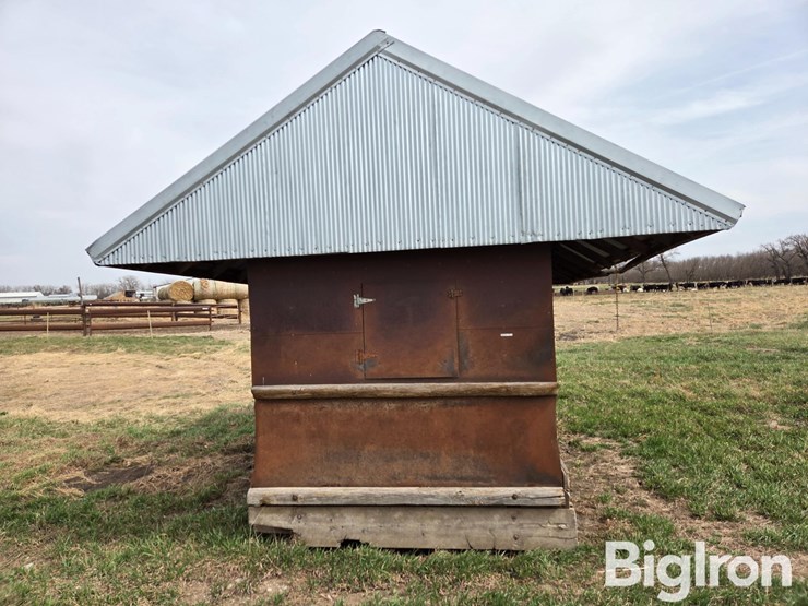 shop-built-wood-livestock-feeder-image-2