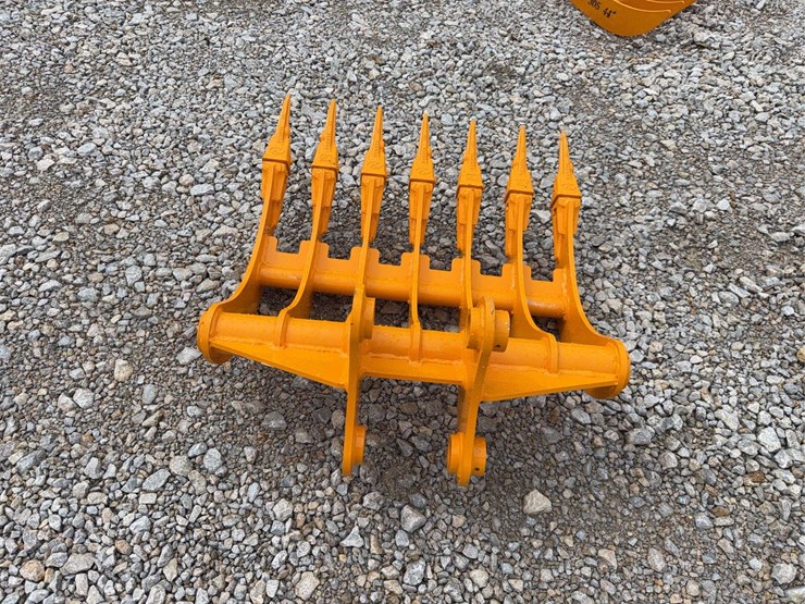 2026-giyi-32"-excavator-rake-image-3