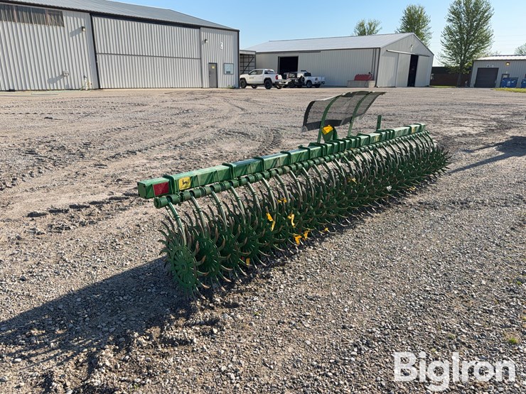 john-deere-400-image-7