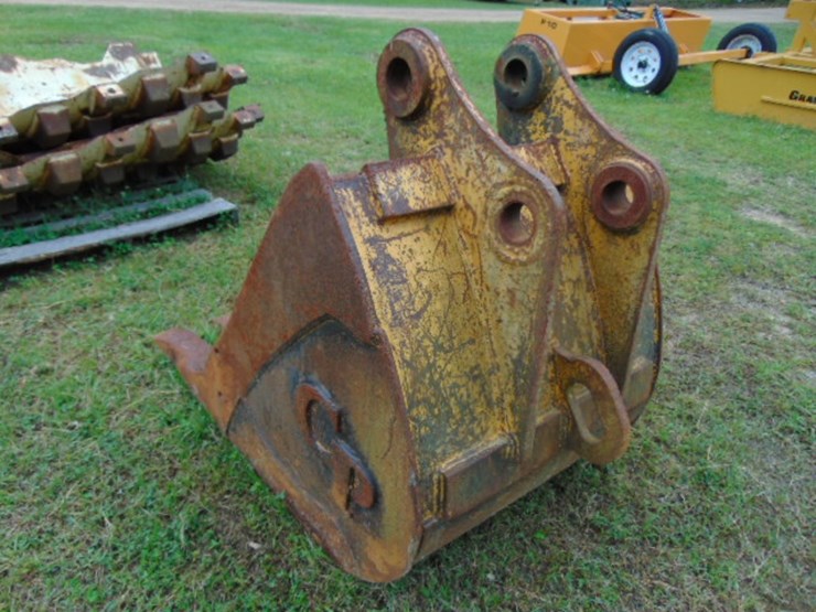 cp-36"-excavator-bucket-image-2