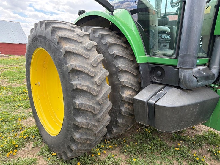 john-deere-8320-image-19