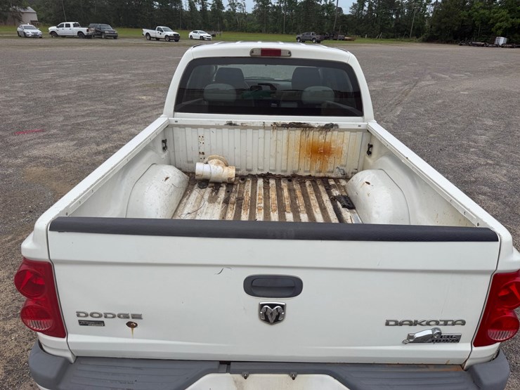 2009-dodge-dakota-image-5