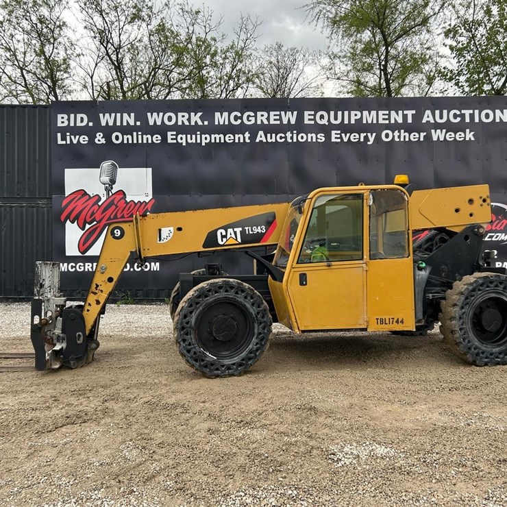 CATERPILLAR TL943