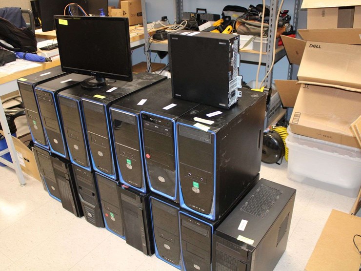 lot-of-17-destop-computers-&-flat-screen-monitor-image-1