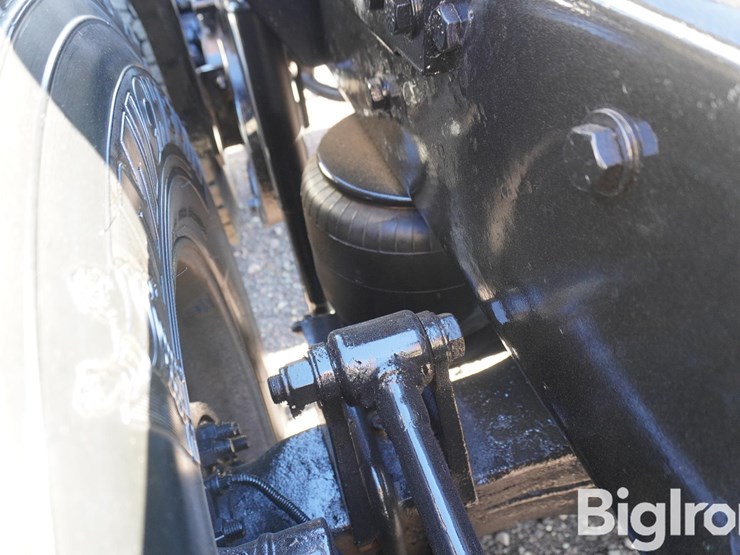 2015-kenworth-t680-image-12