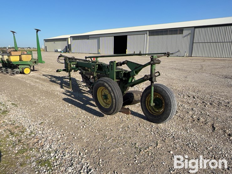 john-deere-a1450-4-bottom-moldboard-plow-image-7