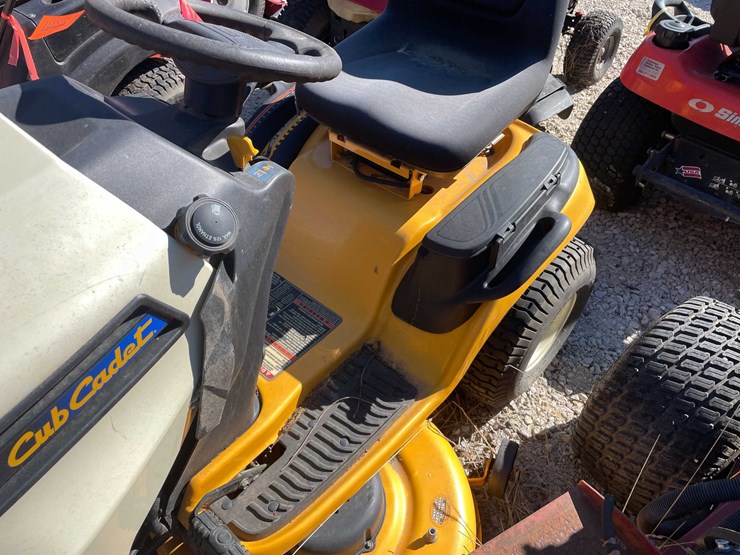 #6960-•-cub-cadet-ltx-riding-lawn-mower-image-15