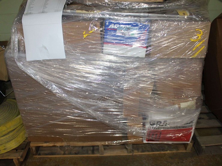 pallet-of-various-automotive-parts-image-4