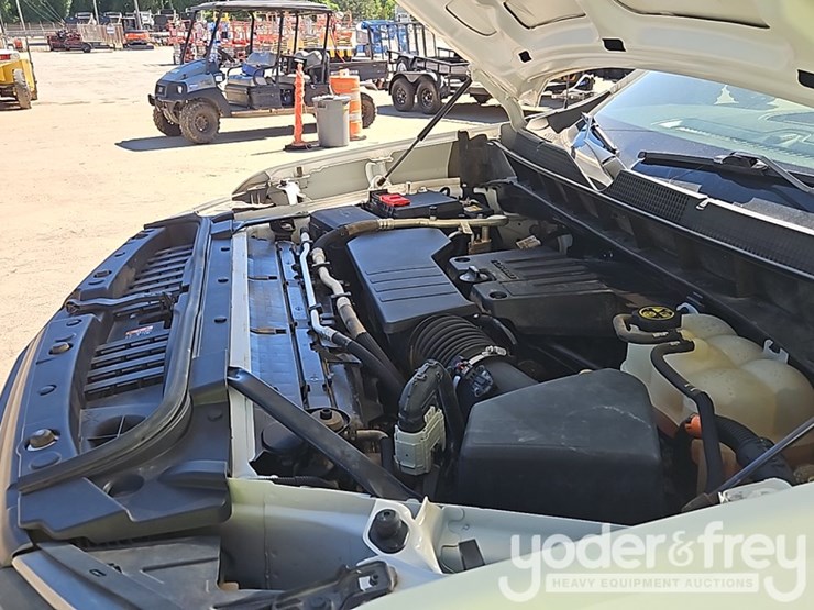 2022-chevrolet-1500-image-21