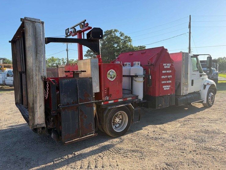 2006-international-durastar-4300-image-5