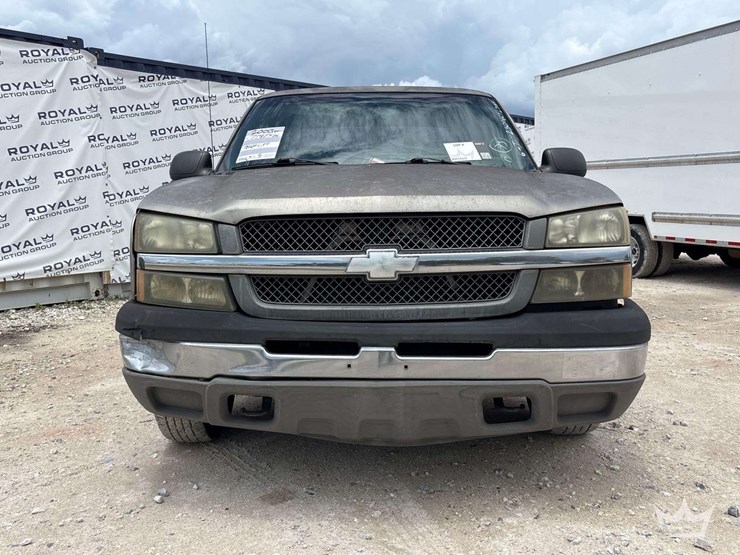 2003-chevrolet-silverado-1500-image-19