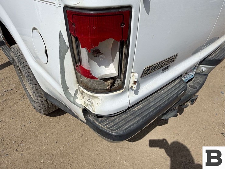 2000-ford-excursion-image-25