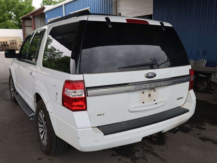 2015-ford-expedition-image-7