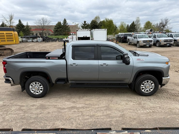 2024-chevrolet-3500-image-6