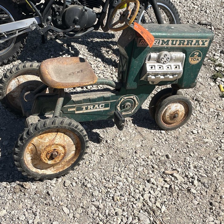#7396 • Vintage Kids Tractor Tricycle