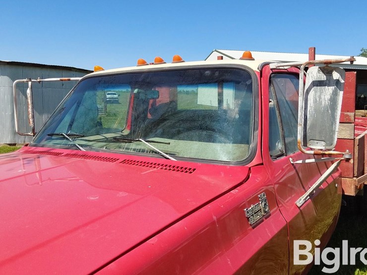 1977-chevrolet-custom-deluxe-image-9