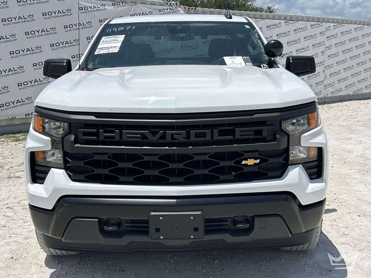 2024-chevrolet-silverado-1500-image-25