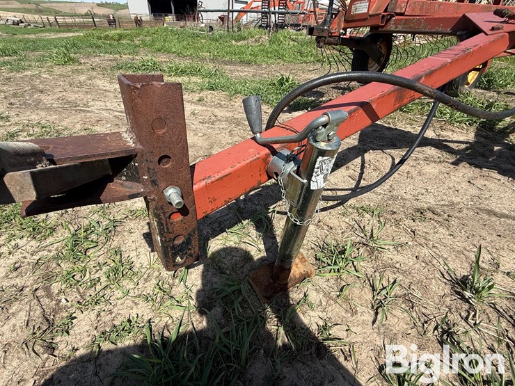 hesston-3981-image-16