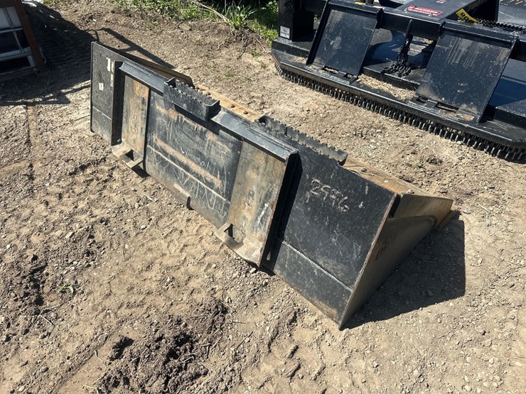 #3898-•-approx-72"-skid-steer-bucket-image-2