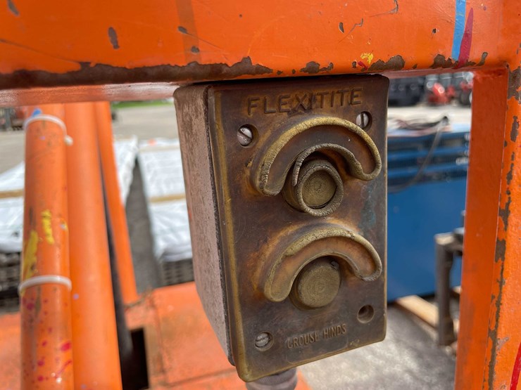 #9000-•-forklift-aerial-lift-bucket-(o7)-image-20