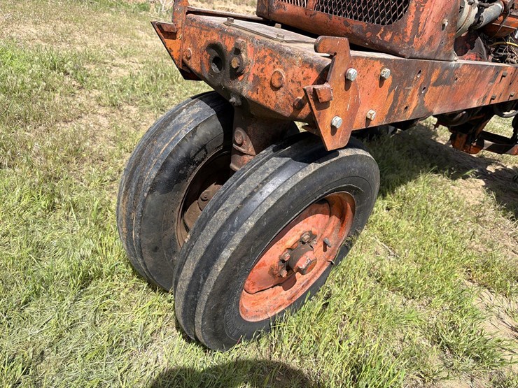 allis-chalmers-wd-tractor-image-10