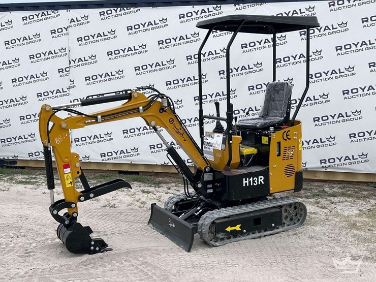 2026-cfg-industrial-h13r-mini-excavator-image-1