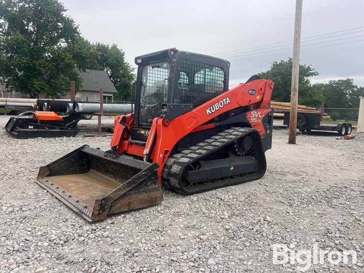 2017-kubota-svl95-2s-image-1