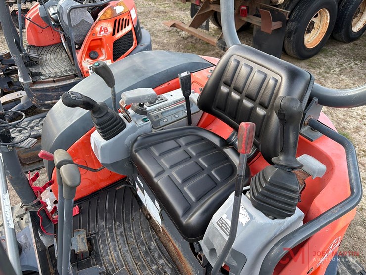 2009-kubota-u35-image-19