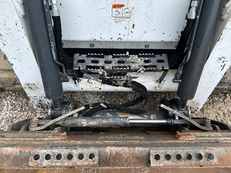 2022-bobcat-t770-image-10