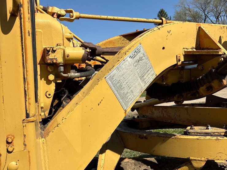 caterpillar-12f-image-36