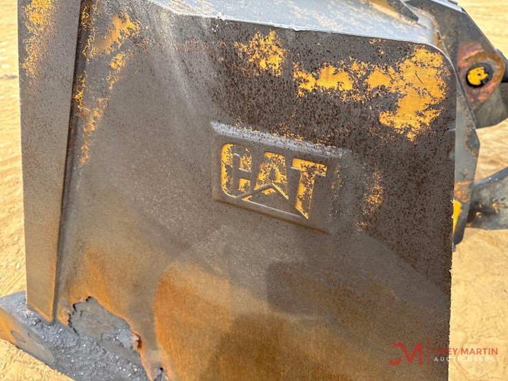 caterpillar-416-image-6