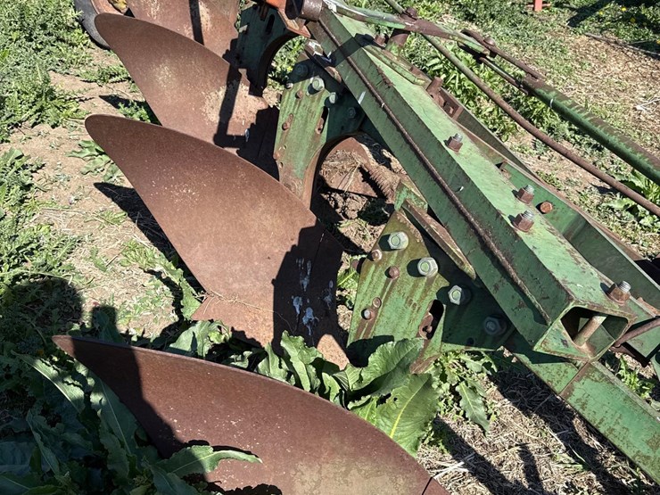 john-deere-145-image-3