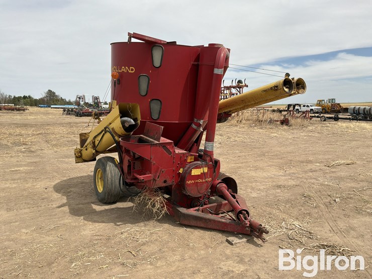 new-holland-357-image-3