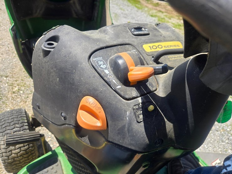 john-deere-la120-image-25