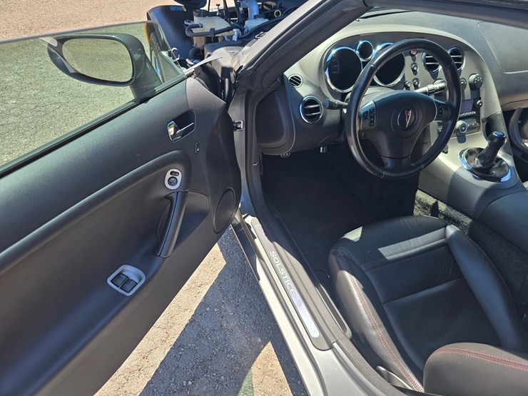 #24025-•-2007-pontiac-solstice-gxp-convertible-image-40
