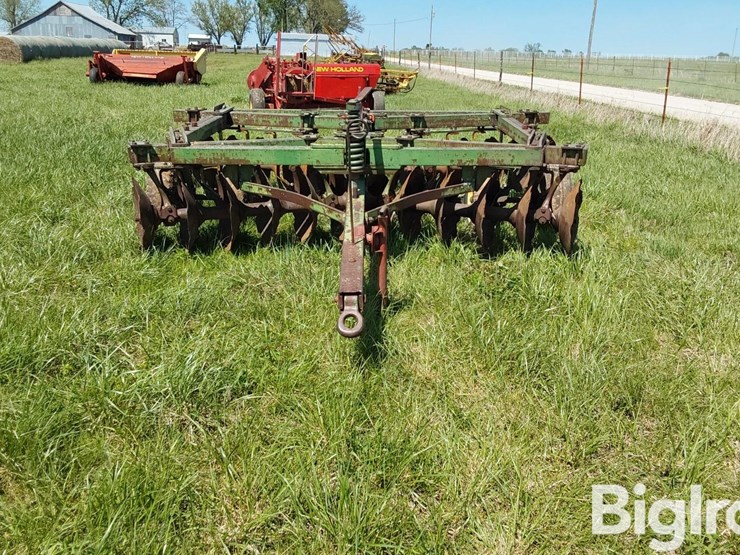 john-deere-12-image-2